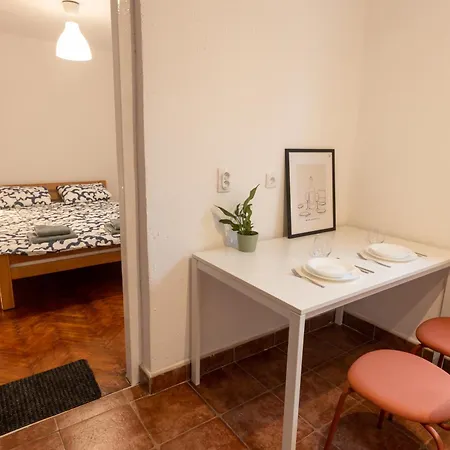 Apartament Tiny *