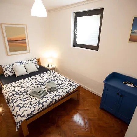 Tiny Apartament *